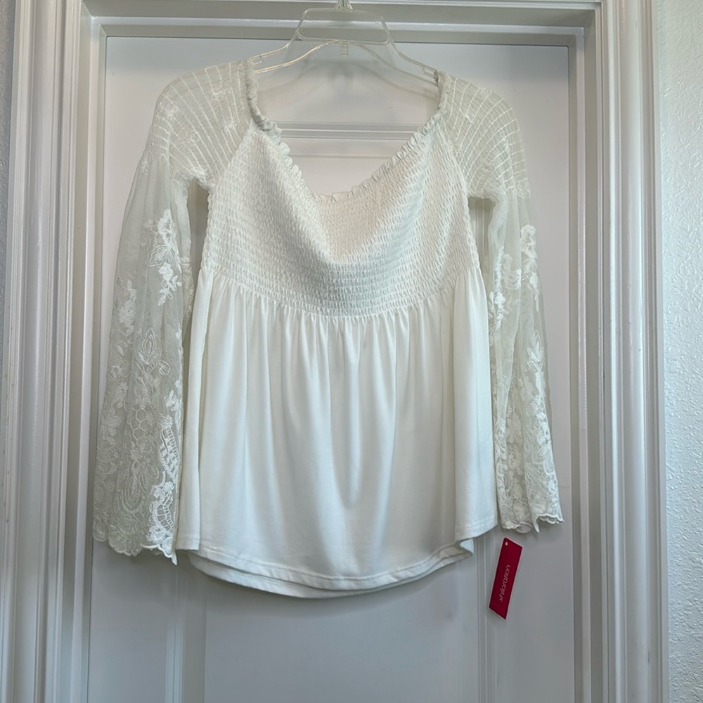 New Off the shoulder lace babydoll top white size‎ medium